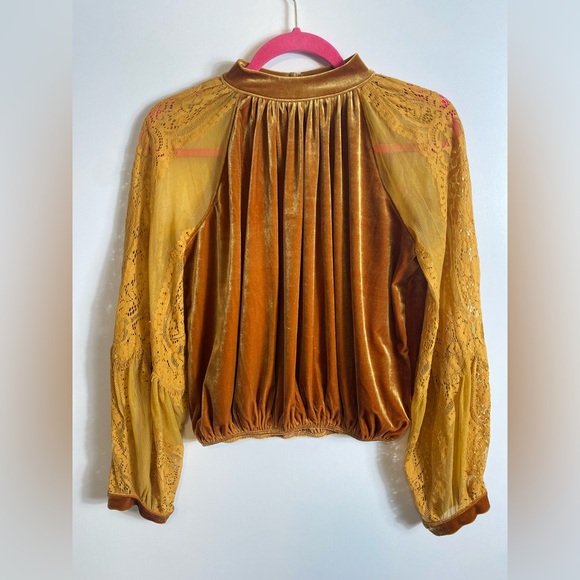 #473 Free People Dream Team Gold Velvet Lace Top size XS - Picture 3 of 11